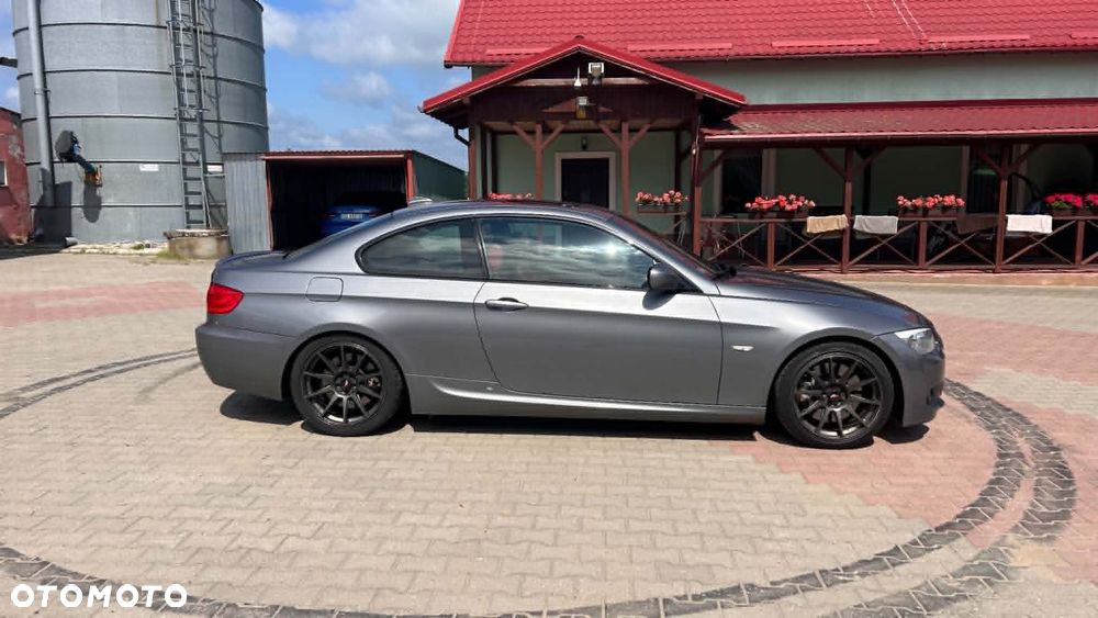 BMW Seria 3 335i M Sport Edition - 8