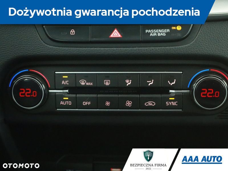 Kia Ceed - 12