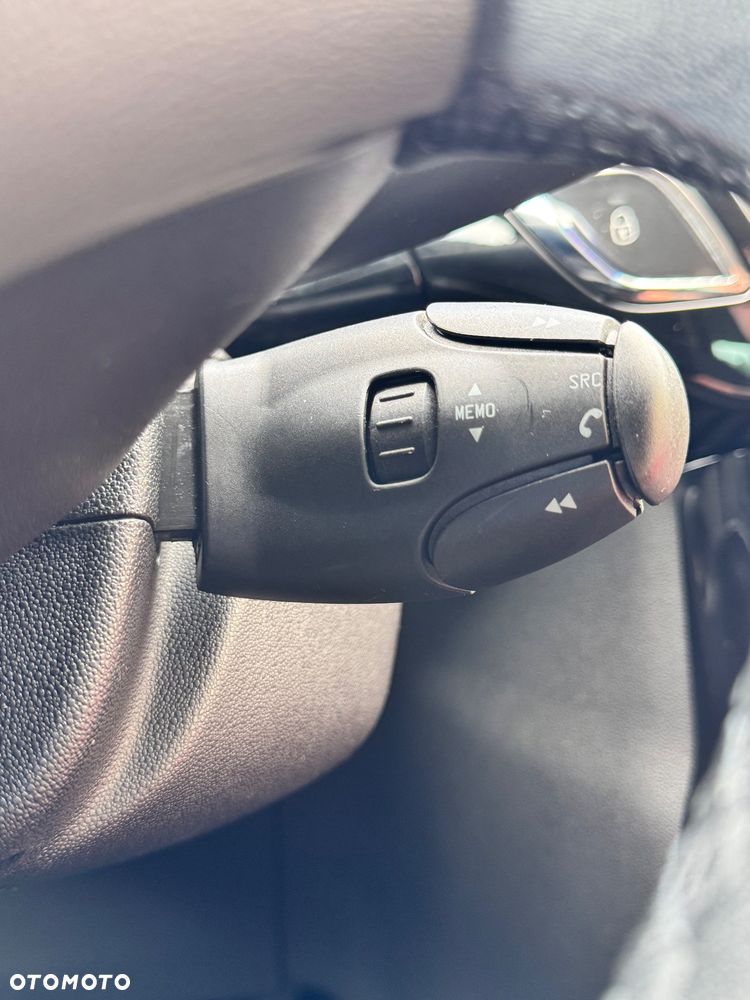Citroën C3 1.2 PureTech Selection - 32