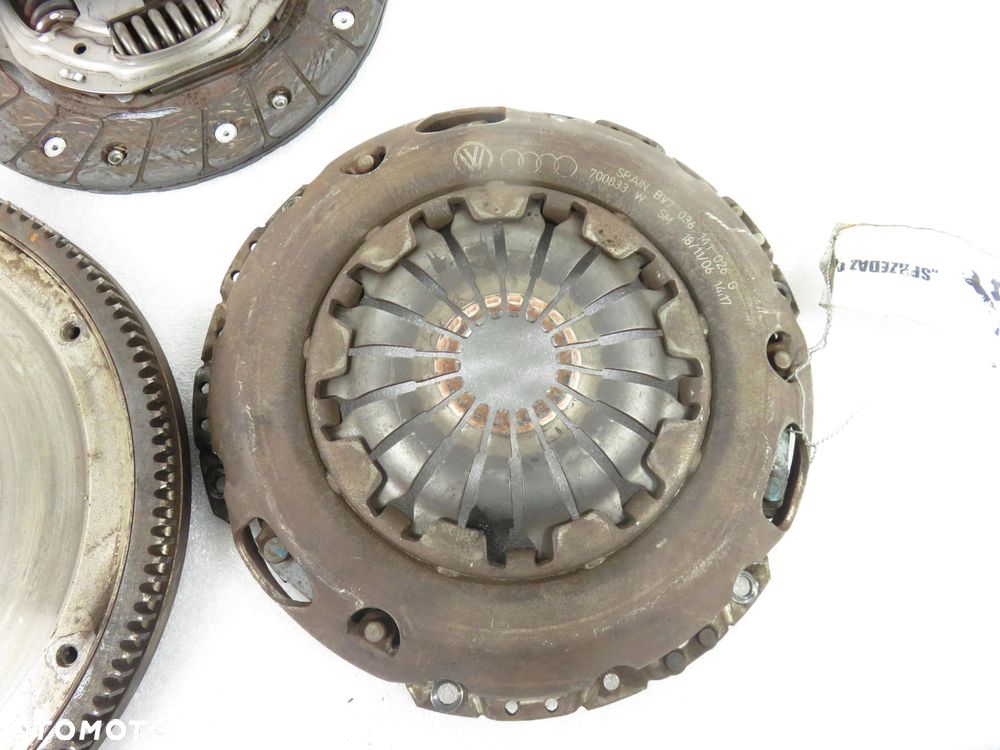 KOŁO ZAMACHOWE VW CADDY III - 8