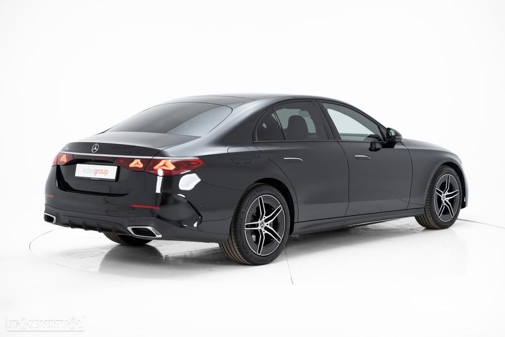 Mercedes-Benz E 220 d AMG Line - 4