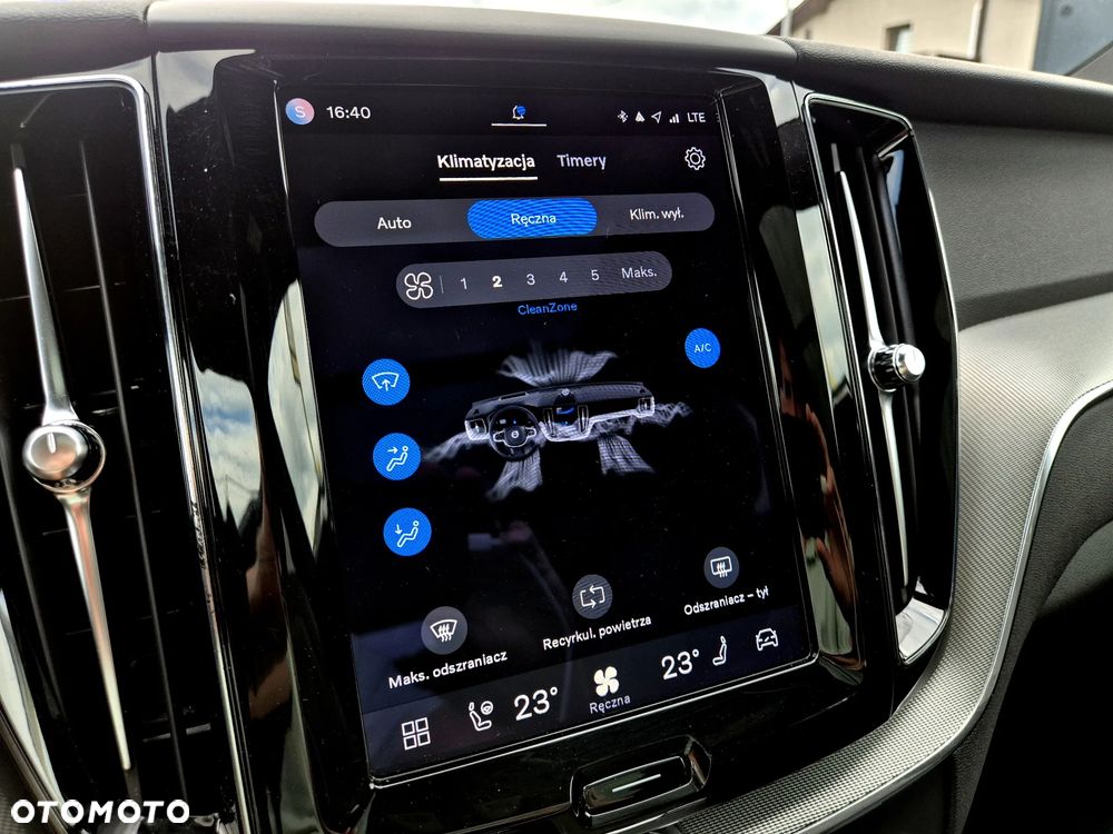 Volvo XC 60 T8 AWD Recharge Plus Dark - 23