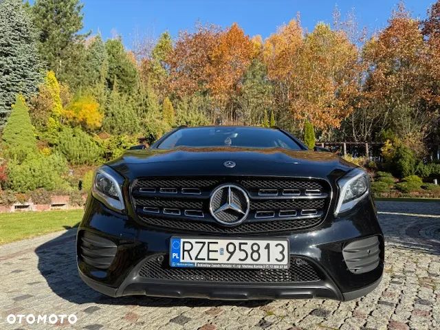 Mercedes-Benz GLA 220 4Matic 7G-DCT AMG Line - 11