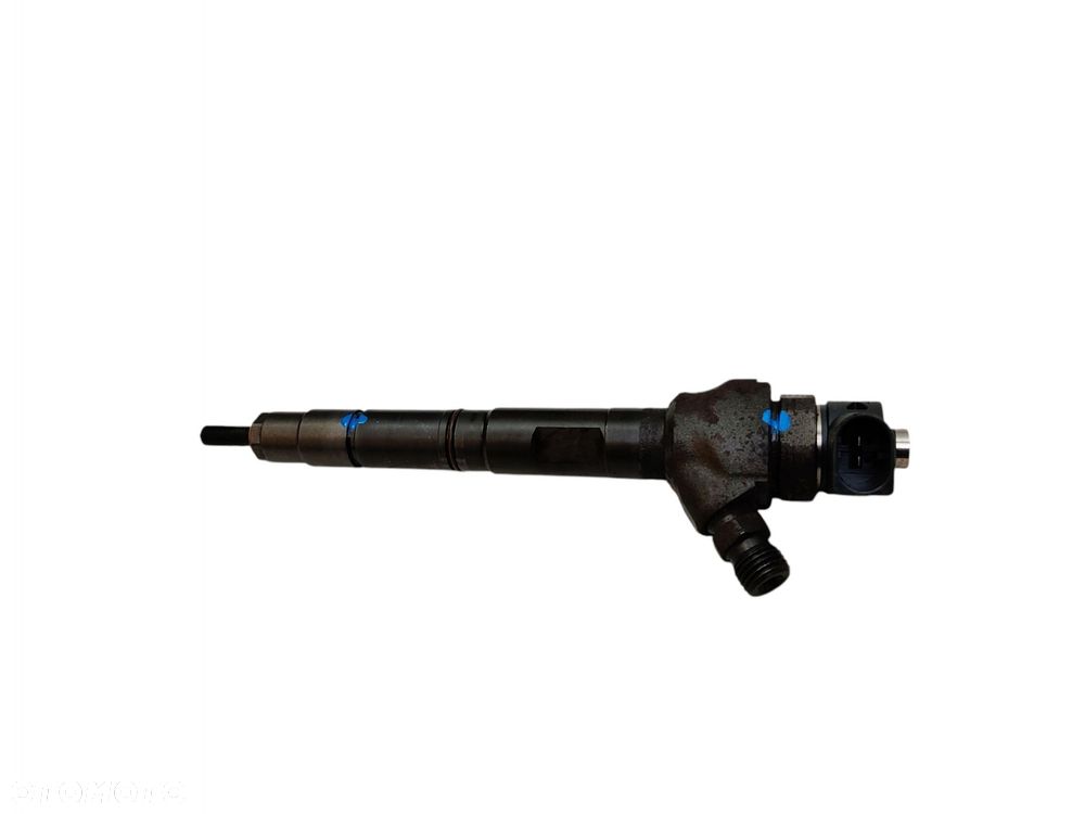 WTRYSKIWACZ WTRYSK AUDI A1 8X A3 8P A4 B8 A6 C7 Q3 8U 2.0 TDI 03L130277J - 2