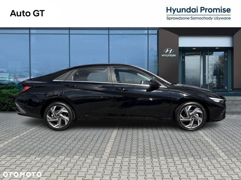 Hyundai Elantra 1.6 Smart CVT - 26