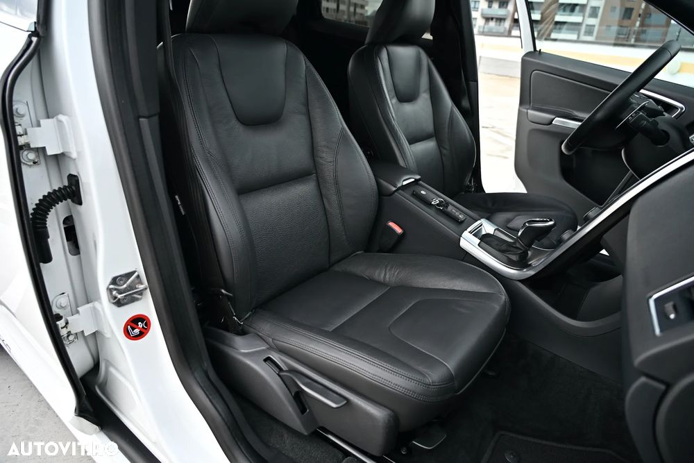 Volvo XC 60 D5 AWD Aut. Summum - 19