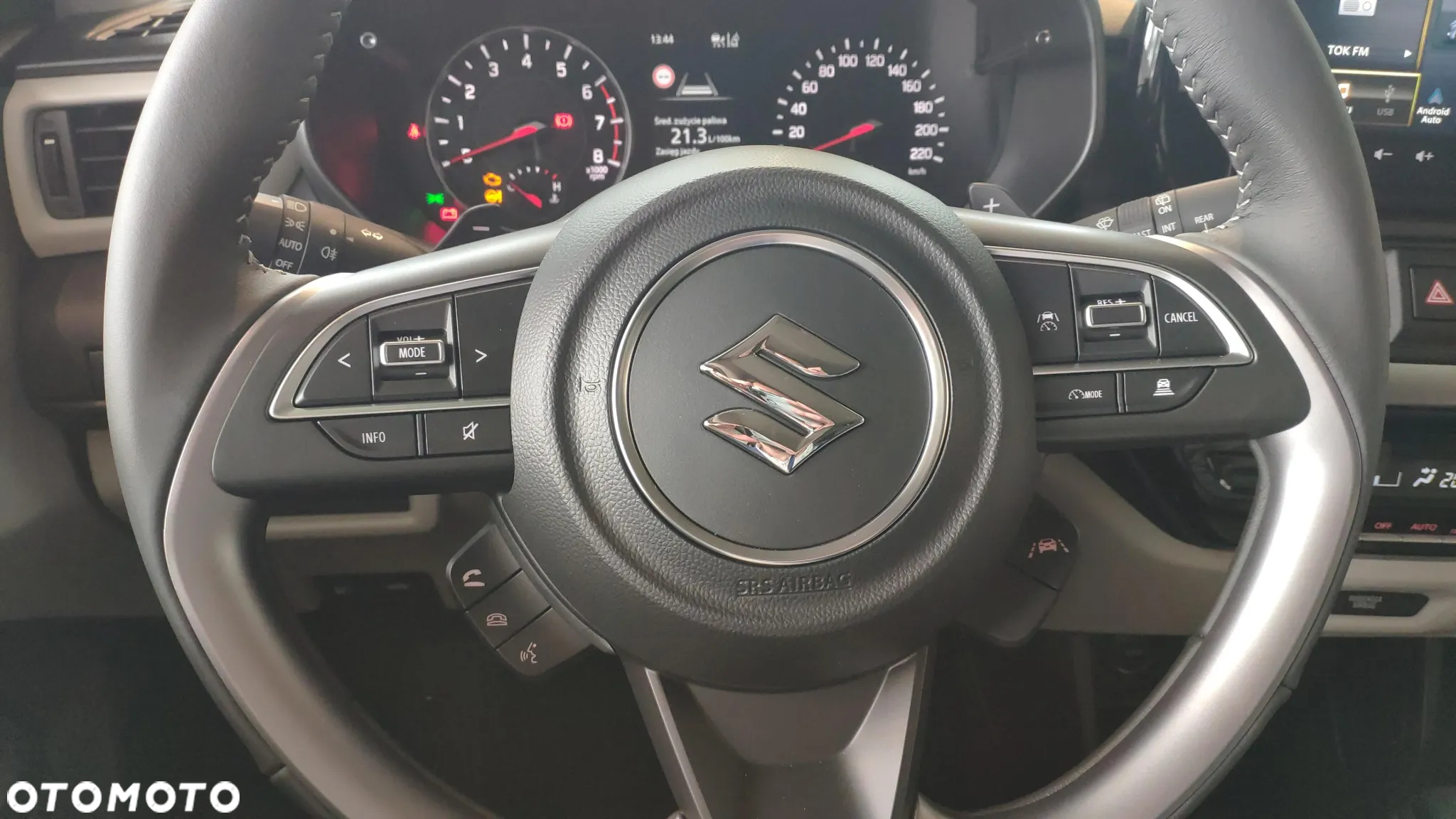 Suzuki Swift 1.2 Dualjet SHVS Elegance CVT - 12