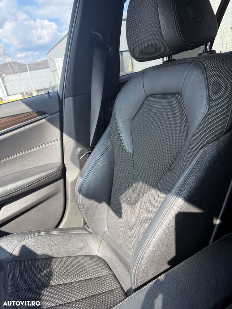 BMW Seria 5 520d AT - 14