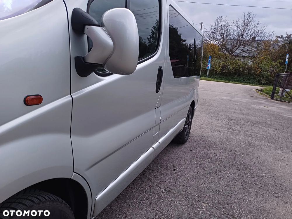 Opel Vivaro - 10