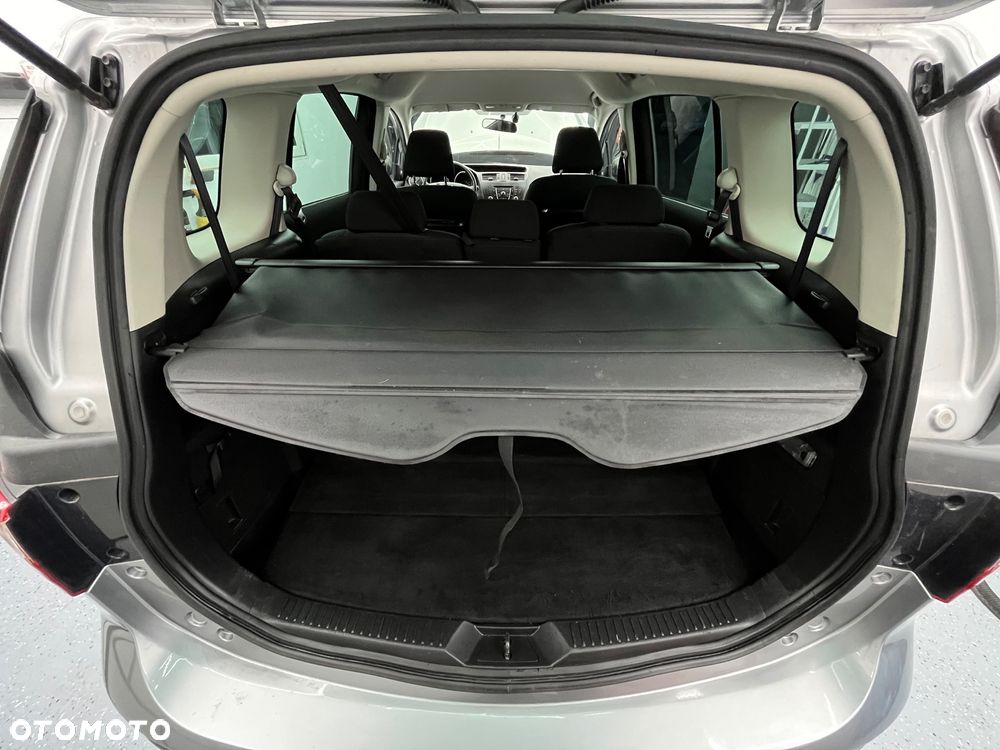 Mazda 5 - 36