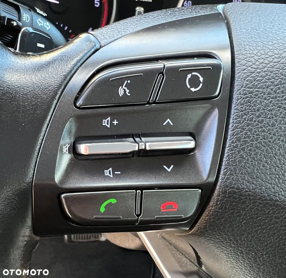Hyundai i30 1.6 D Premiere Luxury DCT - 26