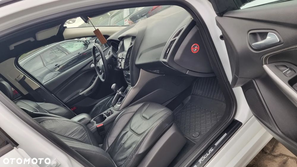 Ford Focus 1.0 EcoBoost Titanium - 8
