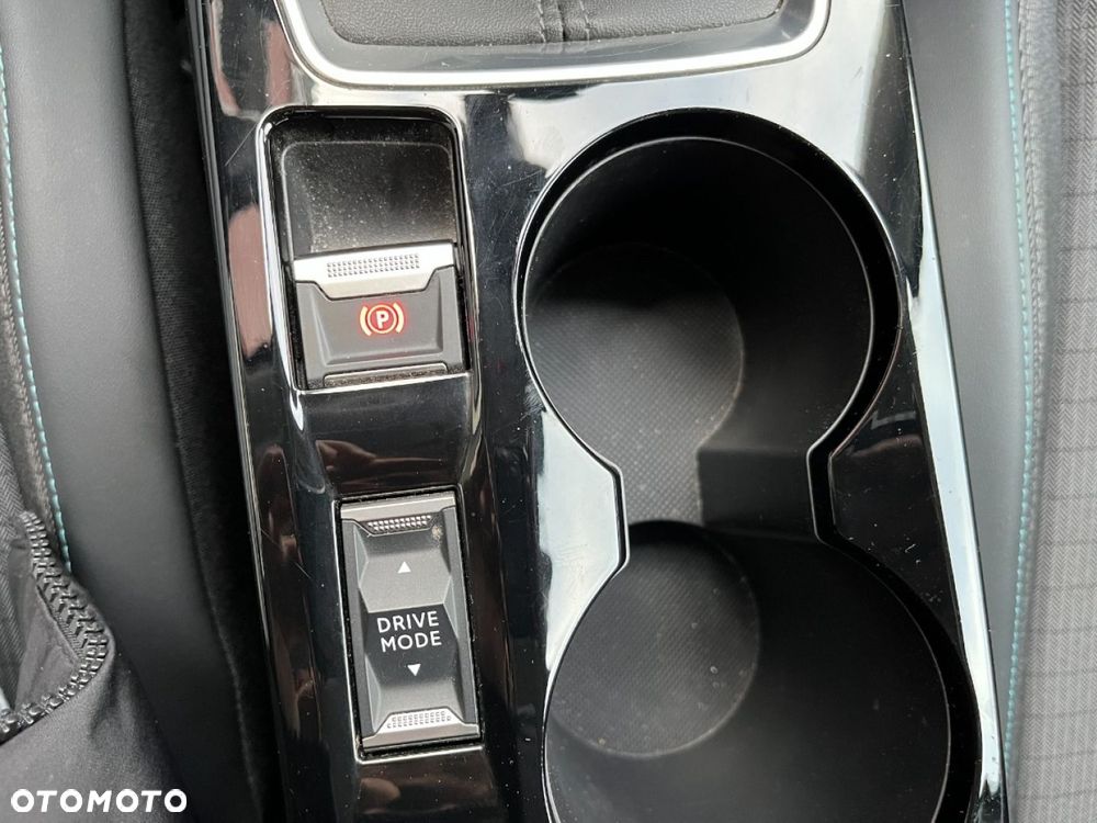 Peugeot 2008 PureTech 100 Allure S&S BVM6 - 18