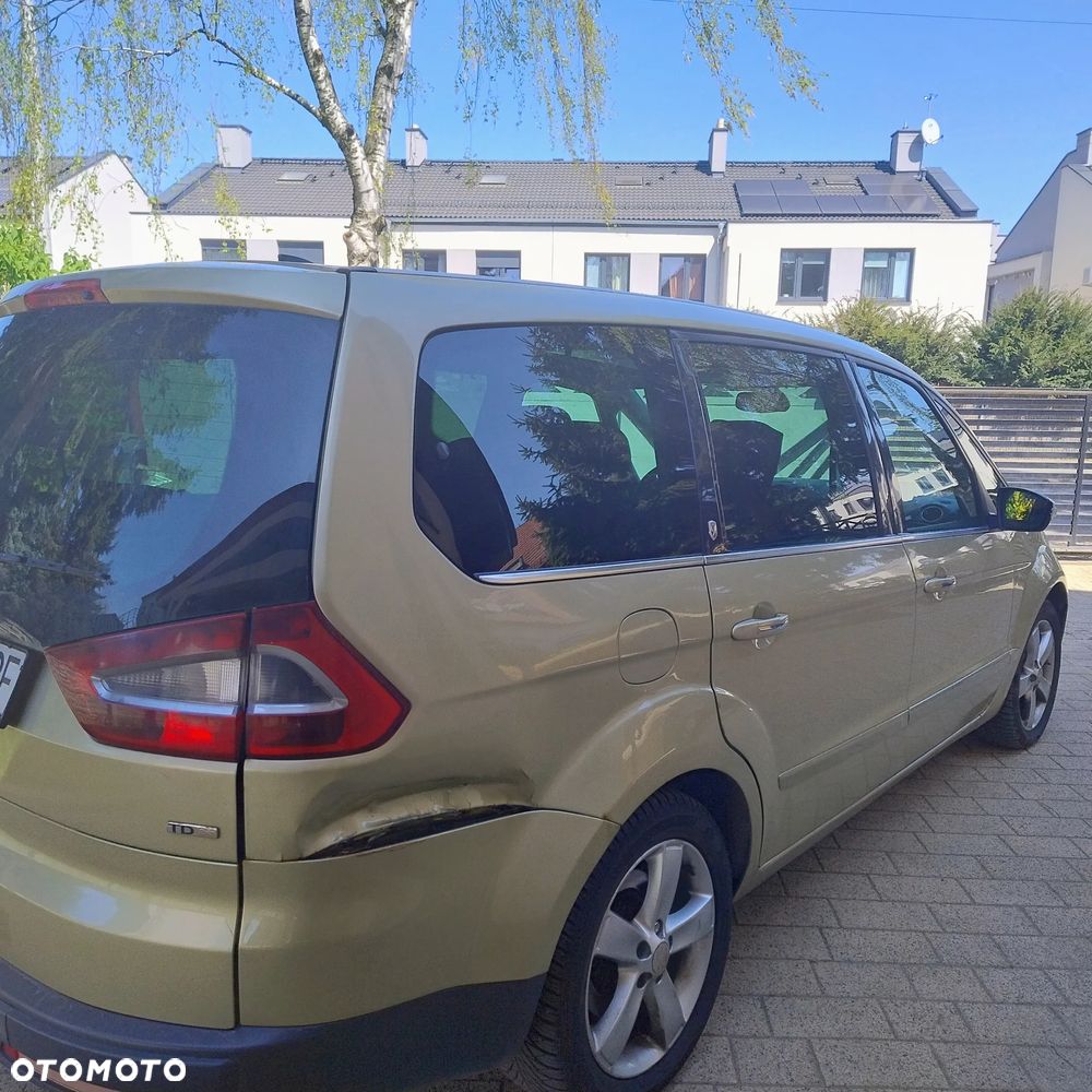Ford Galaxy 2.0 TDCi Ghia - 4