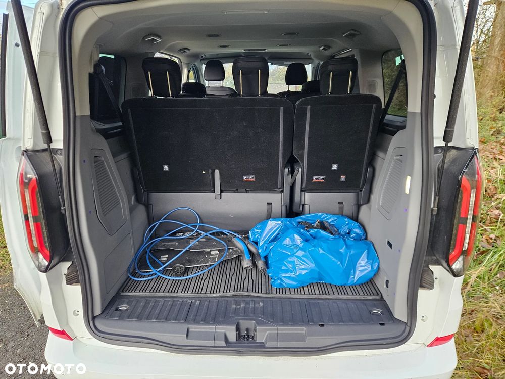 Ford Tourneo Custom - 29