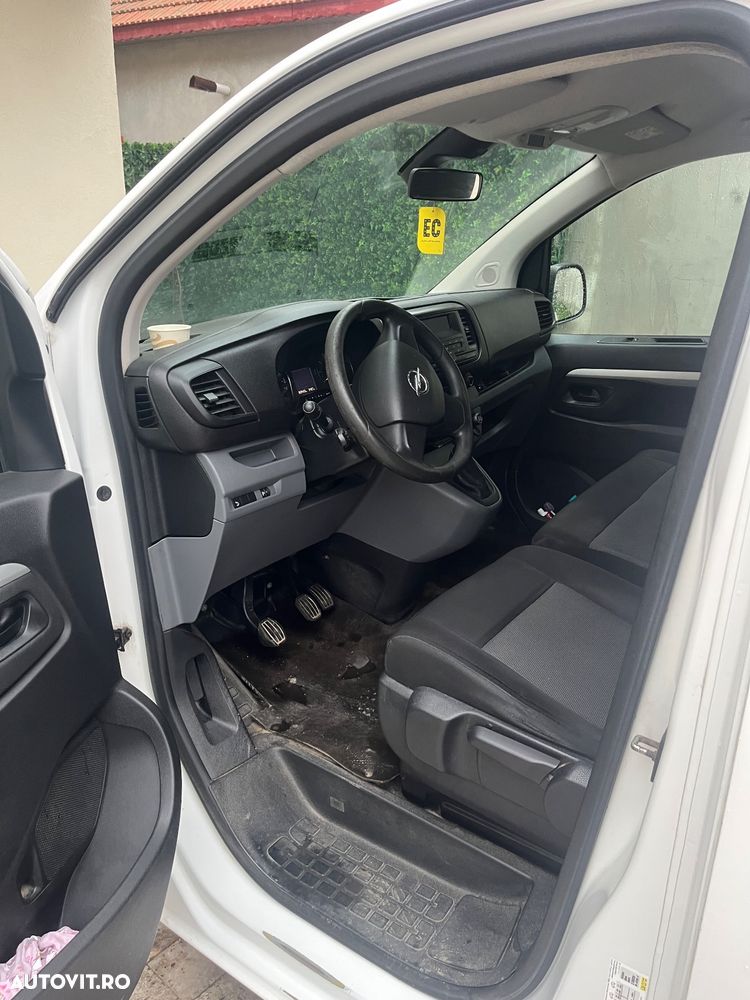 Opel Vivaro - 8