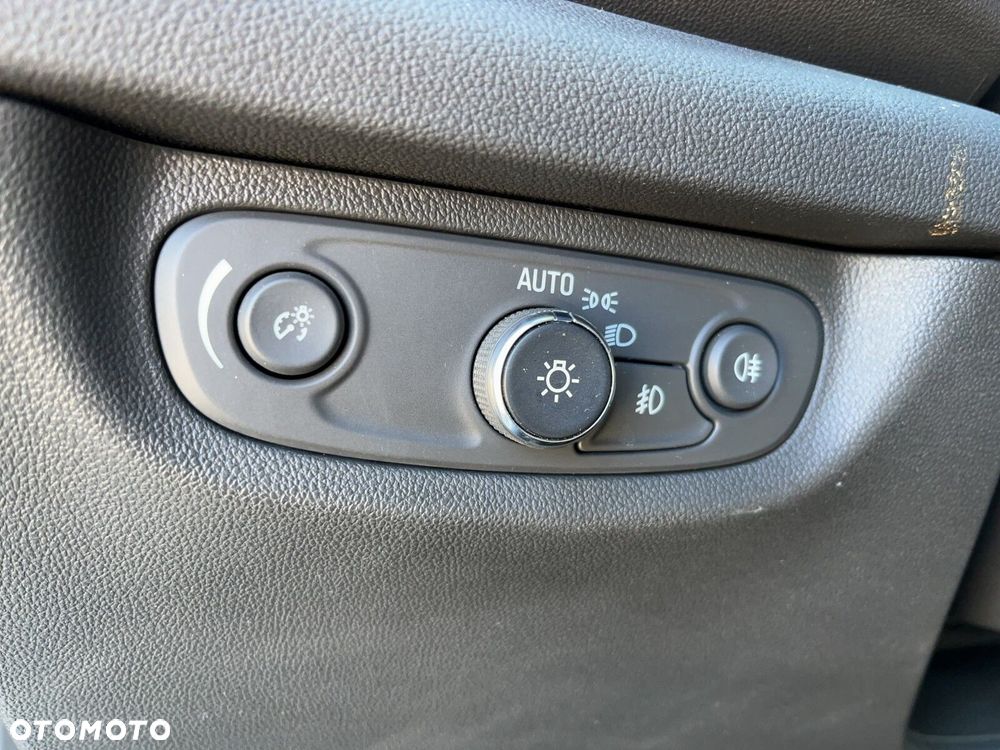 Opel Insignia - 24