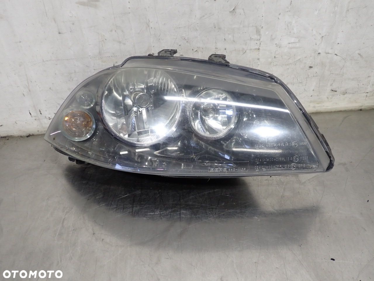 LAMPA PRAWA PRZEDNIA SEAT IBIZA III - 1