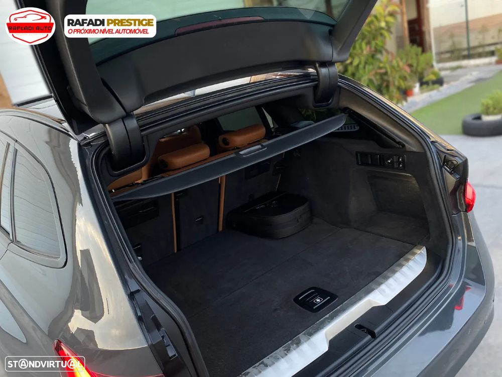 Mercedes-Benz A 250 e 8G-DCT AMG Line - 33