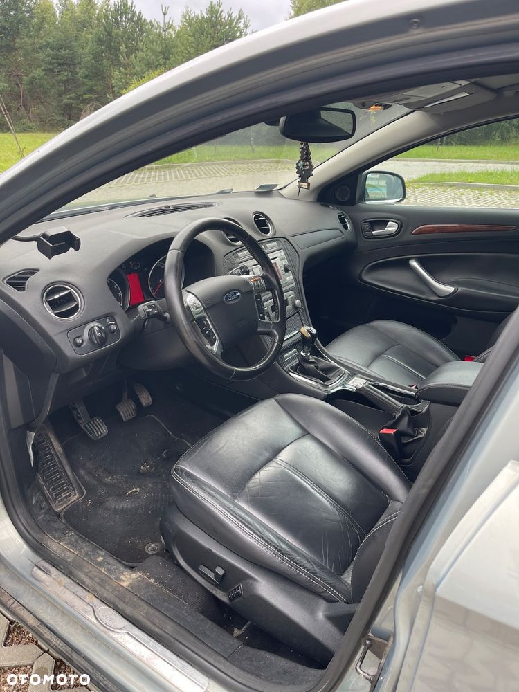 Ford Mondeo 2.5 Ghia - 5