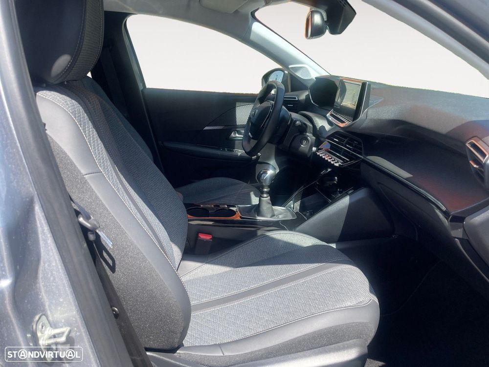 Peugeot 208 1.2 PureTech Allure - 15