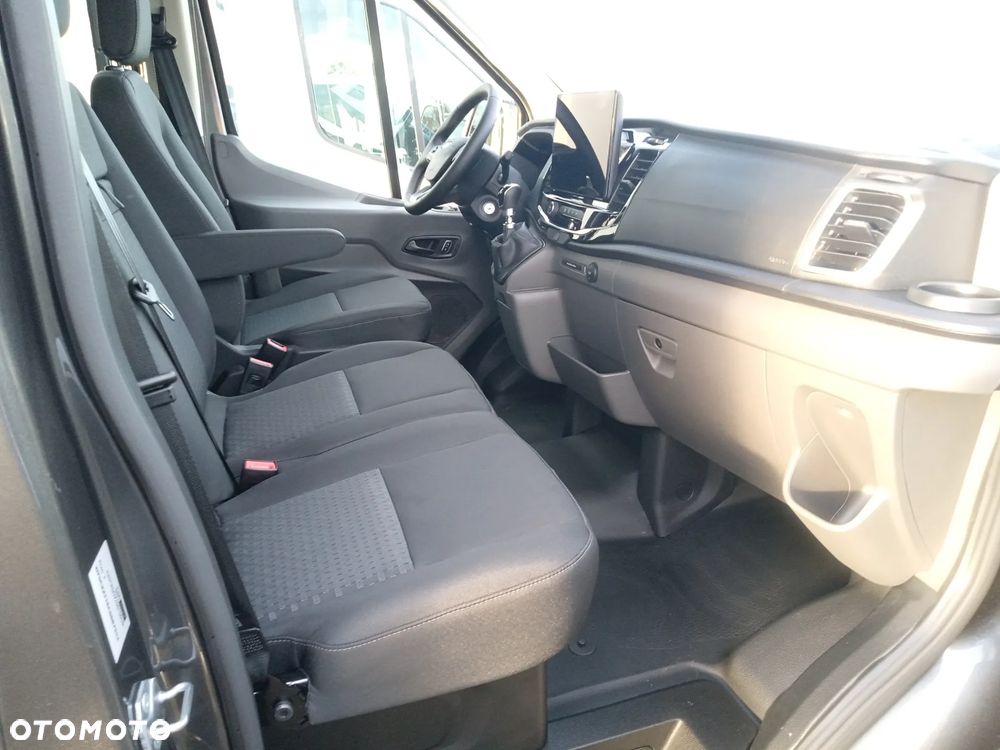Ford Transit - 12
