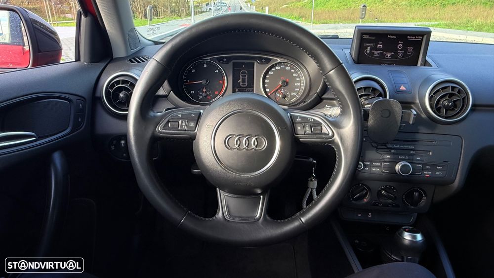 Audi A1 Sportback 1.6 TDi S-line S tronic - 18