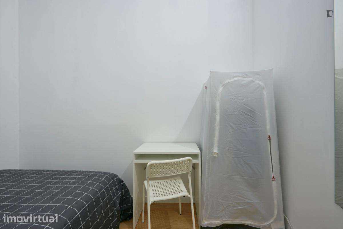 Quarto - localizado em Entrecampos Lisbon - Grande imagem: 4/12