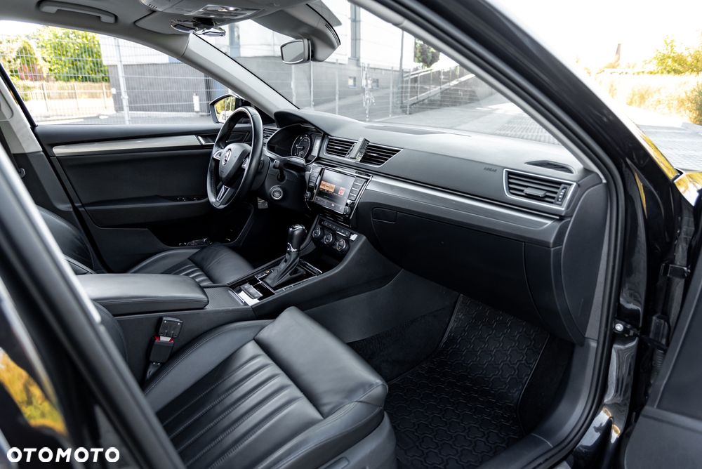 Skoda Superb 2.0 TDI 4x4 DSG Style - 24