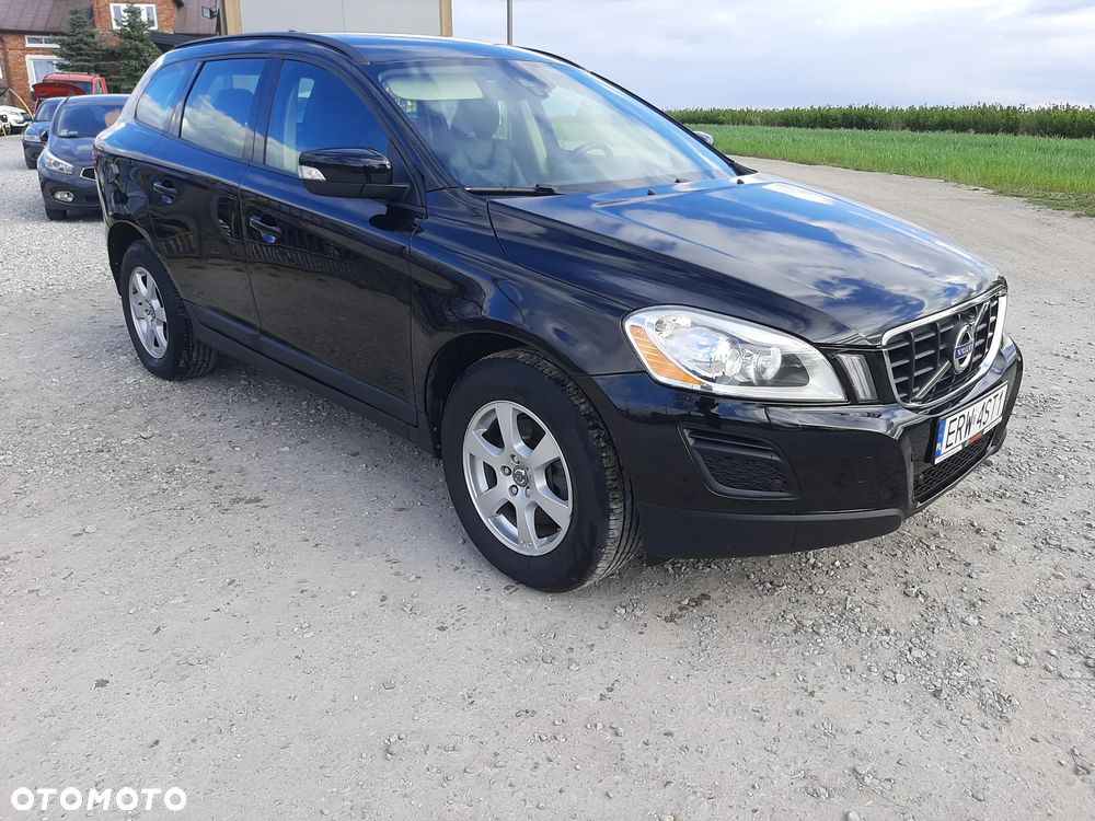 Volvo XC 60 D5 AWD Momentum - 5