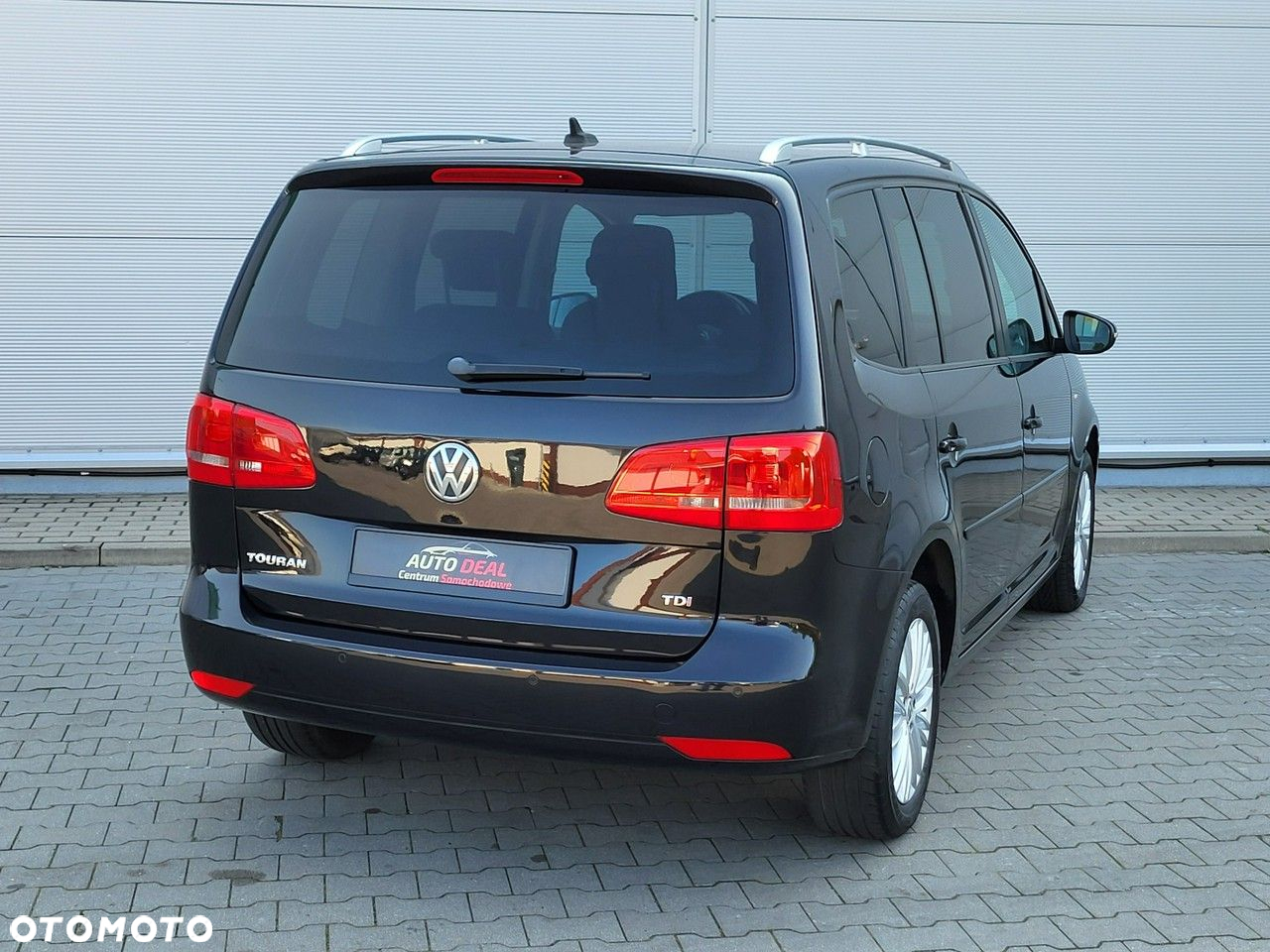 Volkswagen Touran - 14