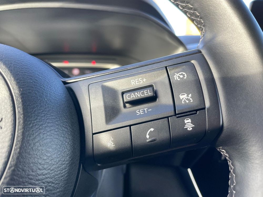 Nissan Qashqai 1.3 DIG-T N-Connecta - 20