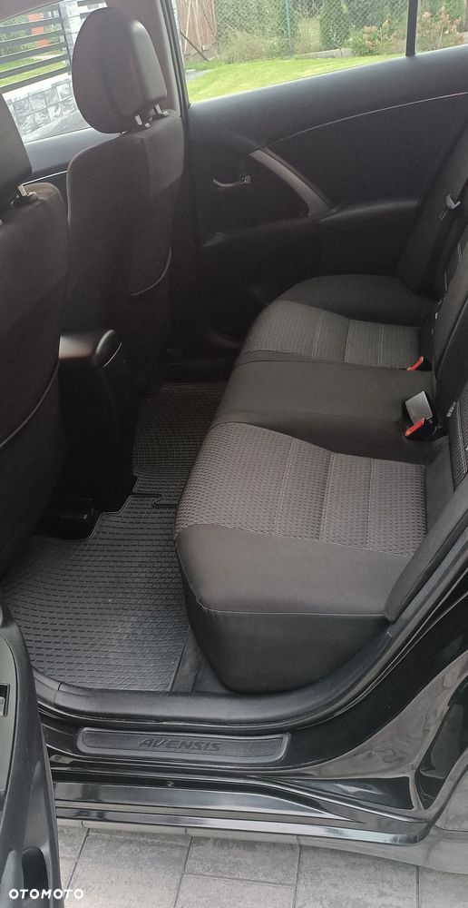 Toyota Avensis 1.8 Premium - 11