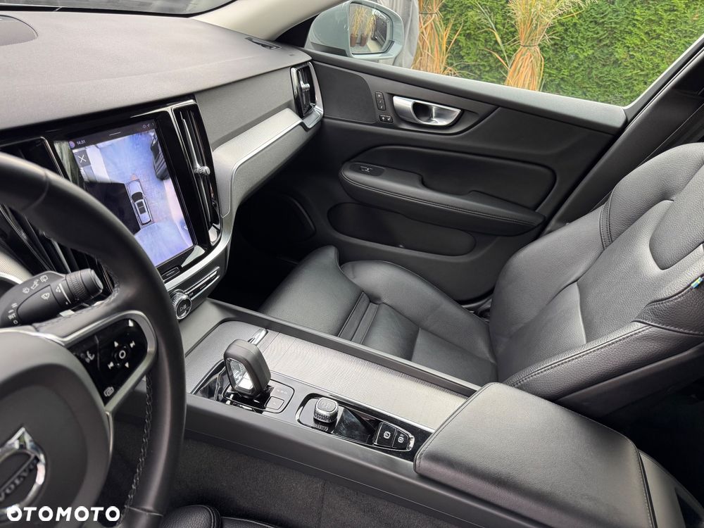 Volvo V60 Cross Country Plus B5 B AWD - 15