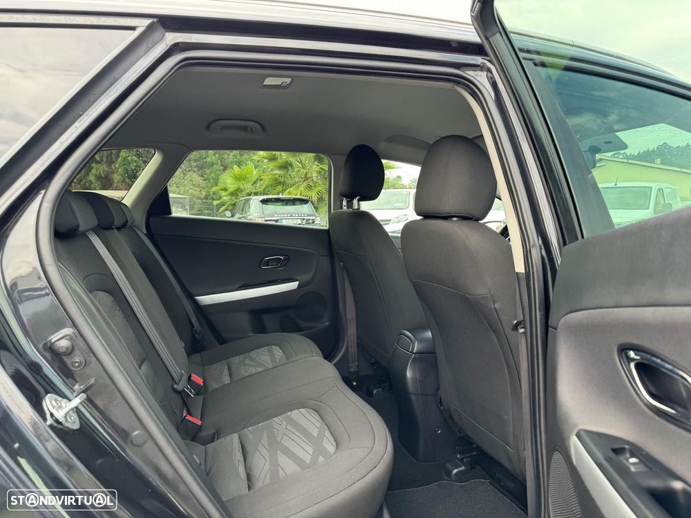 Kia Ceed SW 1.6 CRDi Prime - 10