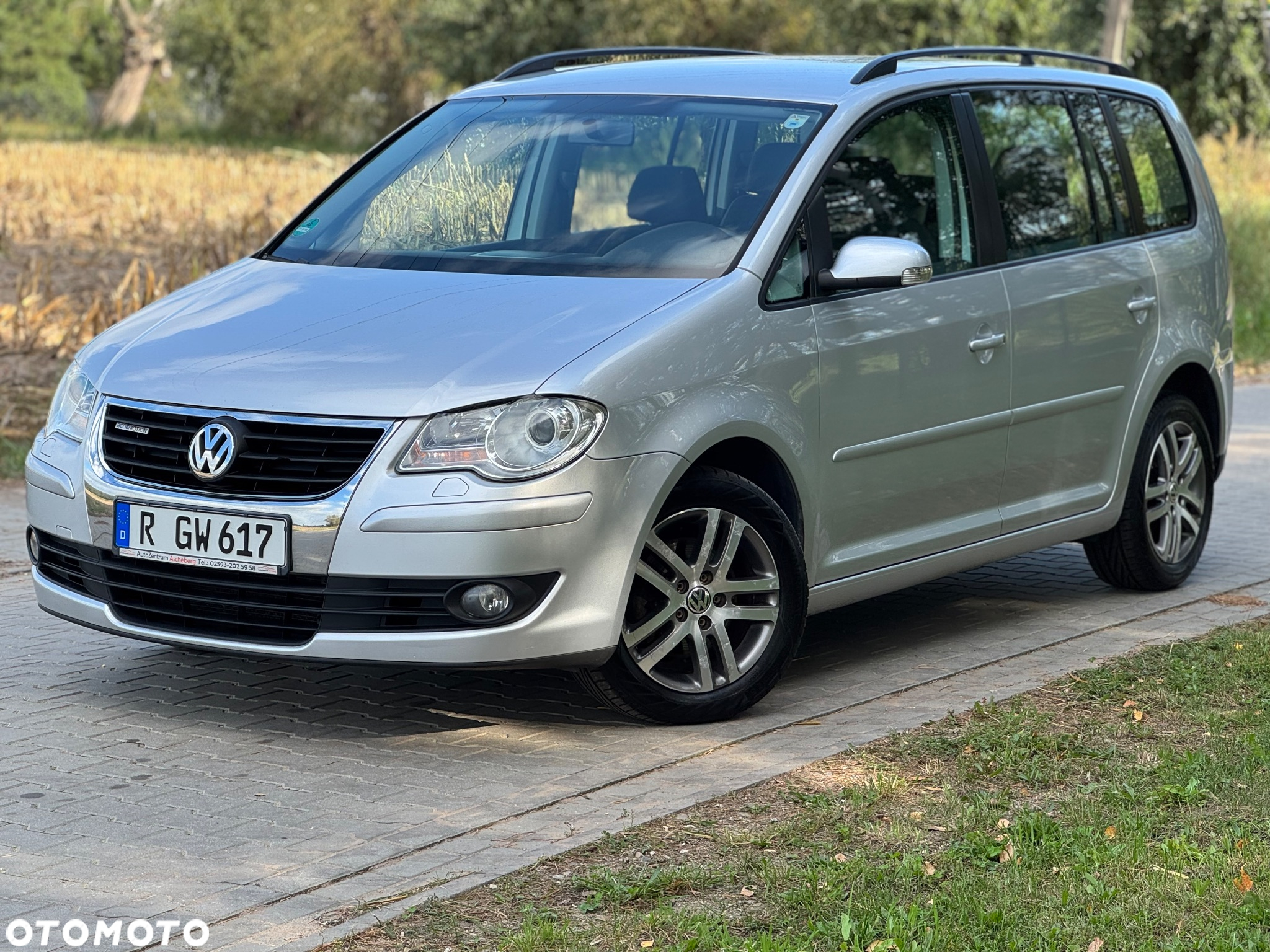 Volkswagen Touran 1.9 TDI DPF Blue Motion Highline - 4