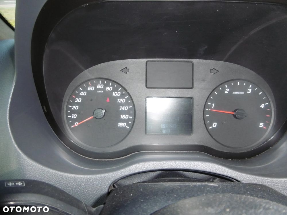 Mercedes-Benz Sprinter - 5