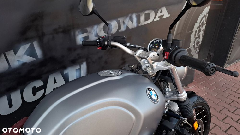 BMW R - 17