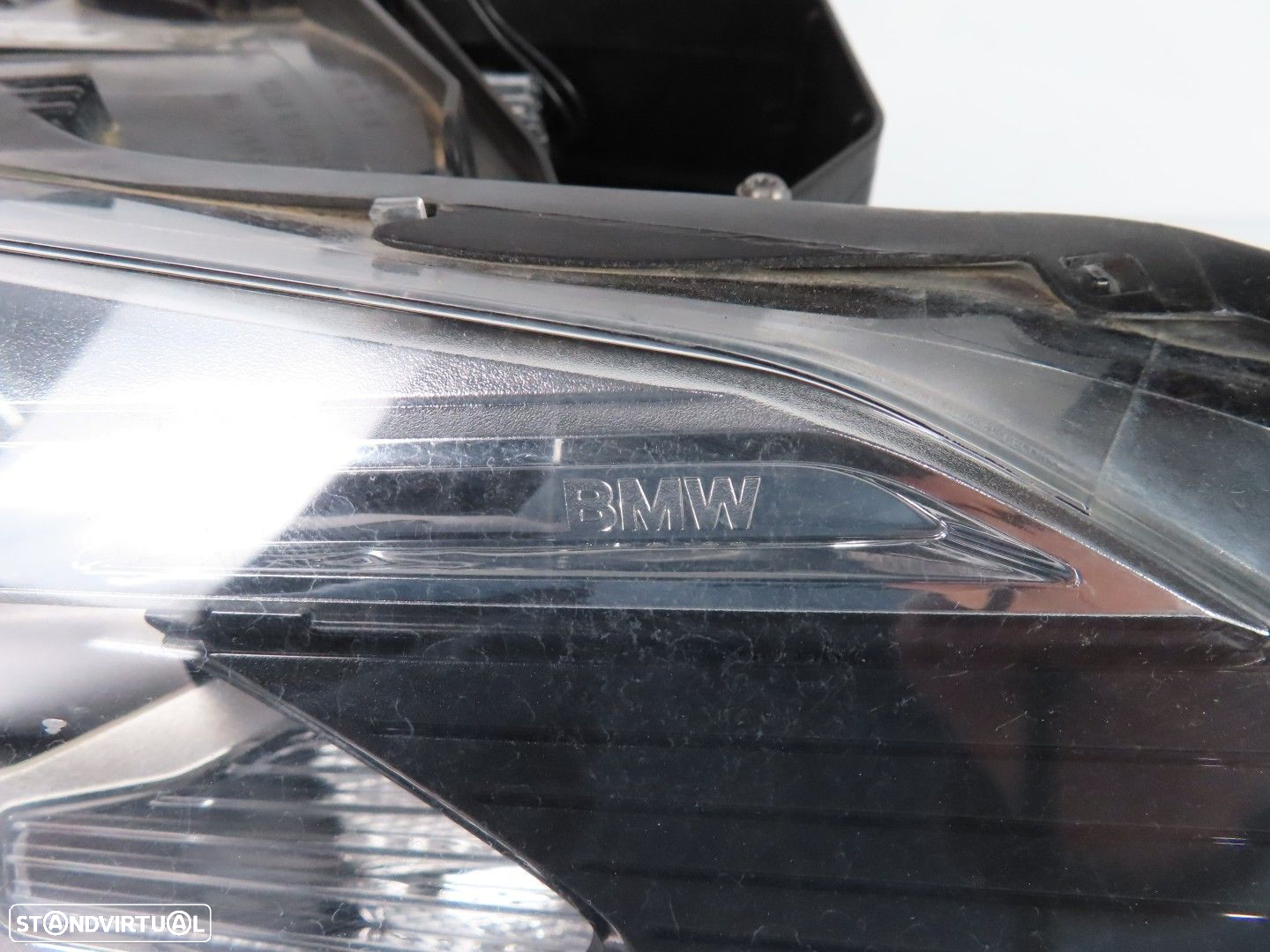 Farol LED Esquerdo Usado / Original BMW X1 (F48) 63117436461 / 63117495003 - 3