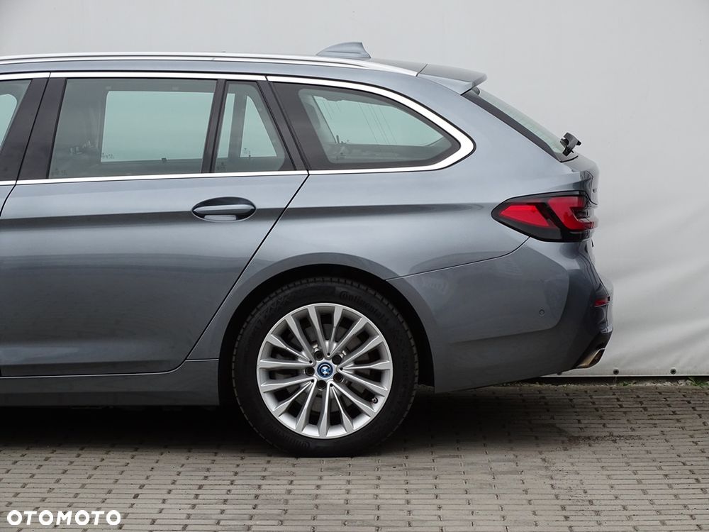 BMW Seria 5 530e xDrive Luxury Line sport - 4
