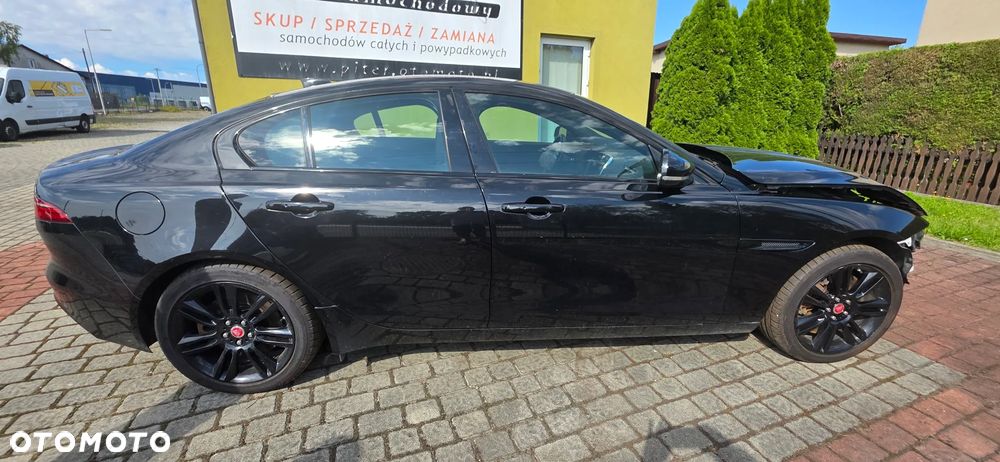 Jaguar XE 2.0 P300 AWD R-Dynamic Black - 5