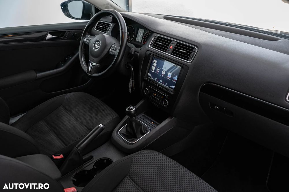 VOLKSWAGEN Jetta 2011 — imagine 9