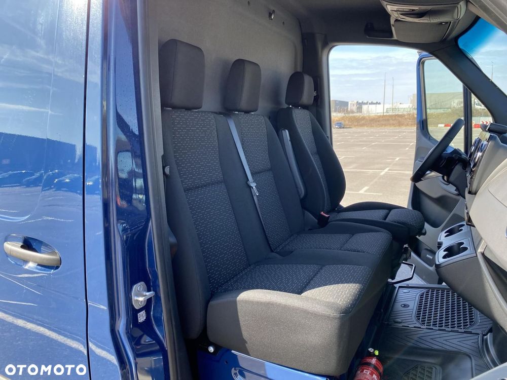 Mercedes-Benz Sprinter - 17