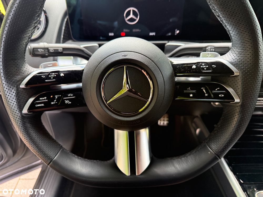 Mercedes-Benz GLB 200 d 4-Matic AMG Line 8G-DCT - 33