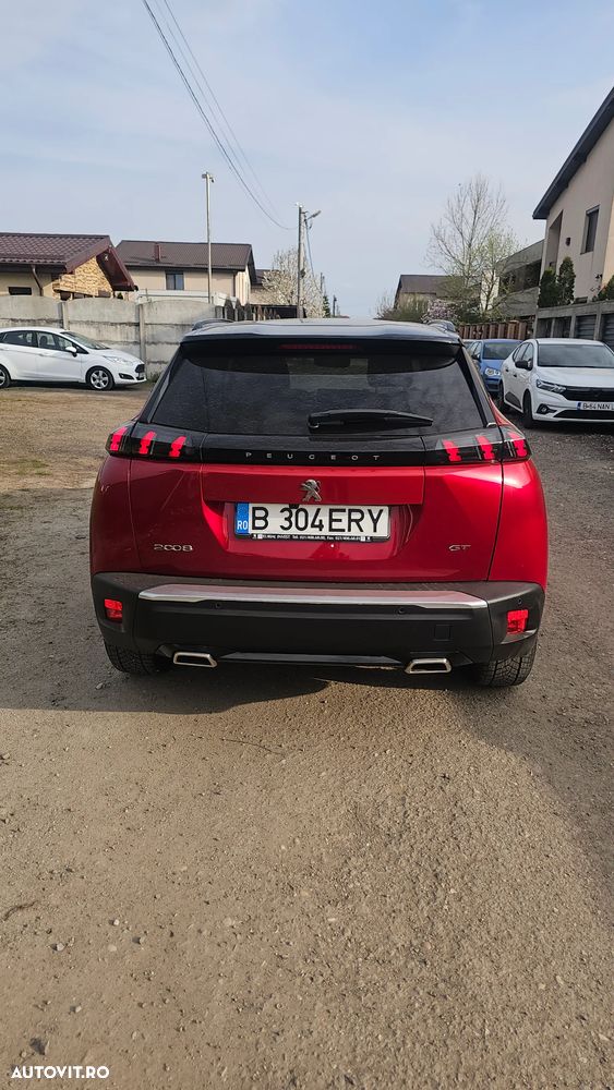 Peugeot 2008 1.2 L PureTech STT GT Line - 11