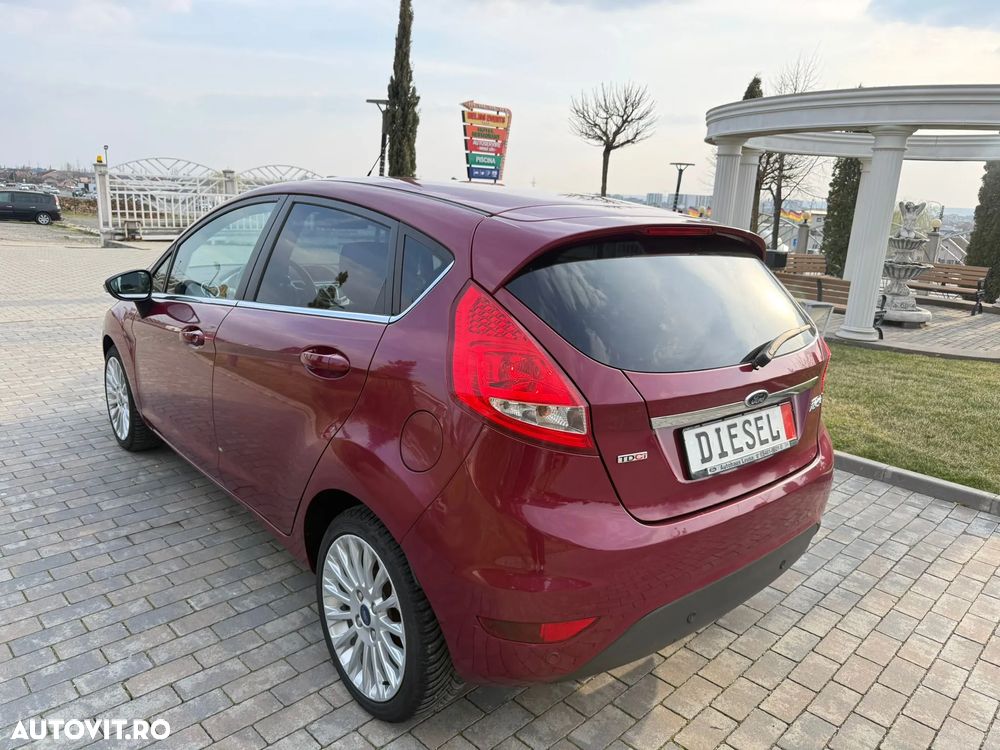 Ford Fiesta 1.6 TDCI DPF Titanium - 6