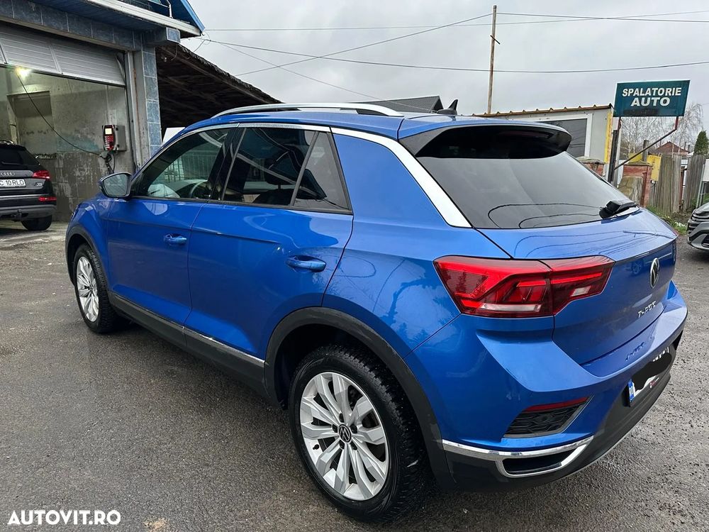 Volkswagen T-Roc - 12
