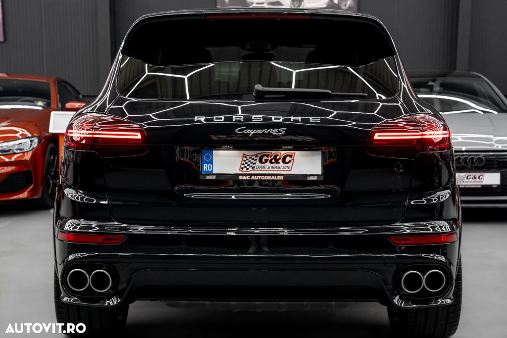 Porsche Cayenne S Diesel Platinum Edition - 25