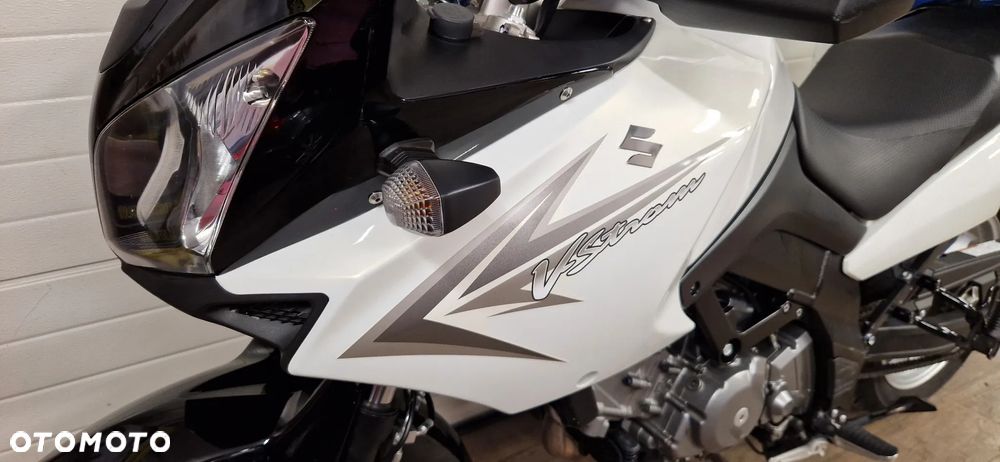 Suzuki V-STROM - 16