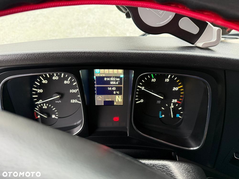 Mercedes-Benz Actros - 7